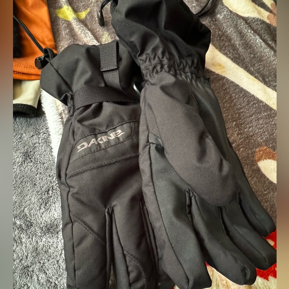 Dakine Blazers, worn once, Large